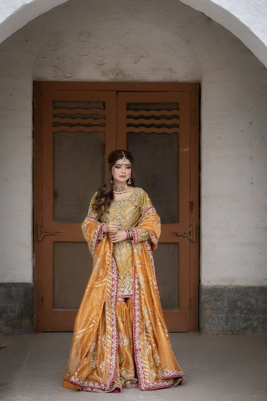 Golden Hour Mehndi Ensemble - Fashion Ghar