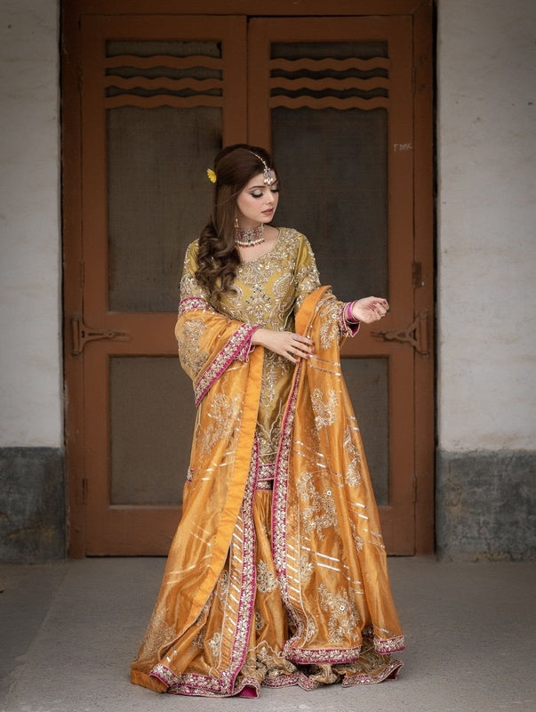 Golden Hour Mehndi Ensemble - Fashion Ghar